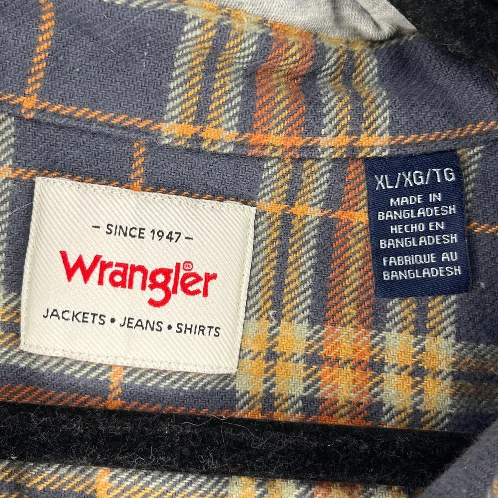 Wrangler Button-Up Flannel Hoodie - Picture 4 of 5